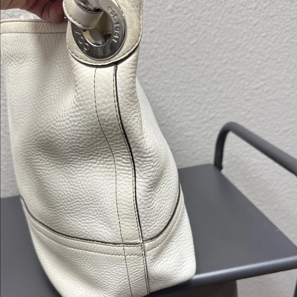 Coach Cream Leatherwear Shoulder Bag